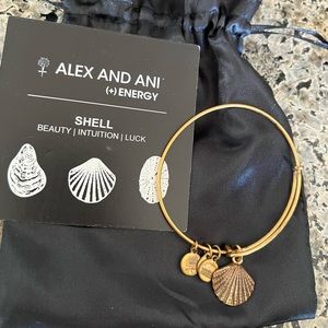 Alex and Ani shell bracelet 🐚